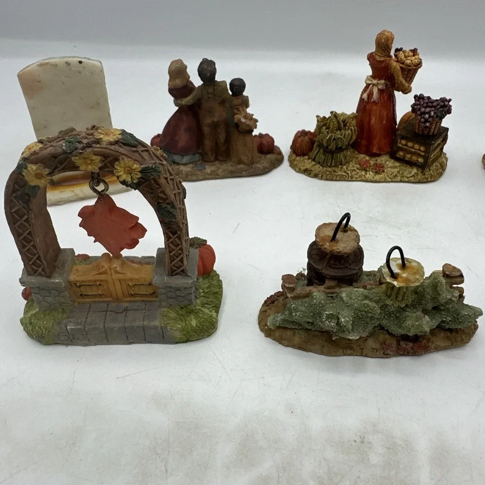 Thanksgiving Figurines Resin Hand Painted Country Style 7 Piece Set